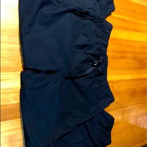 Men’s athletic cuffed pants with built in belt